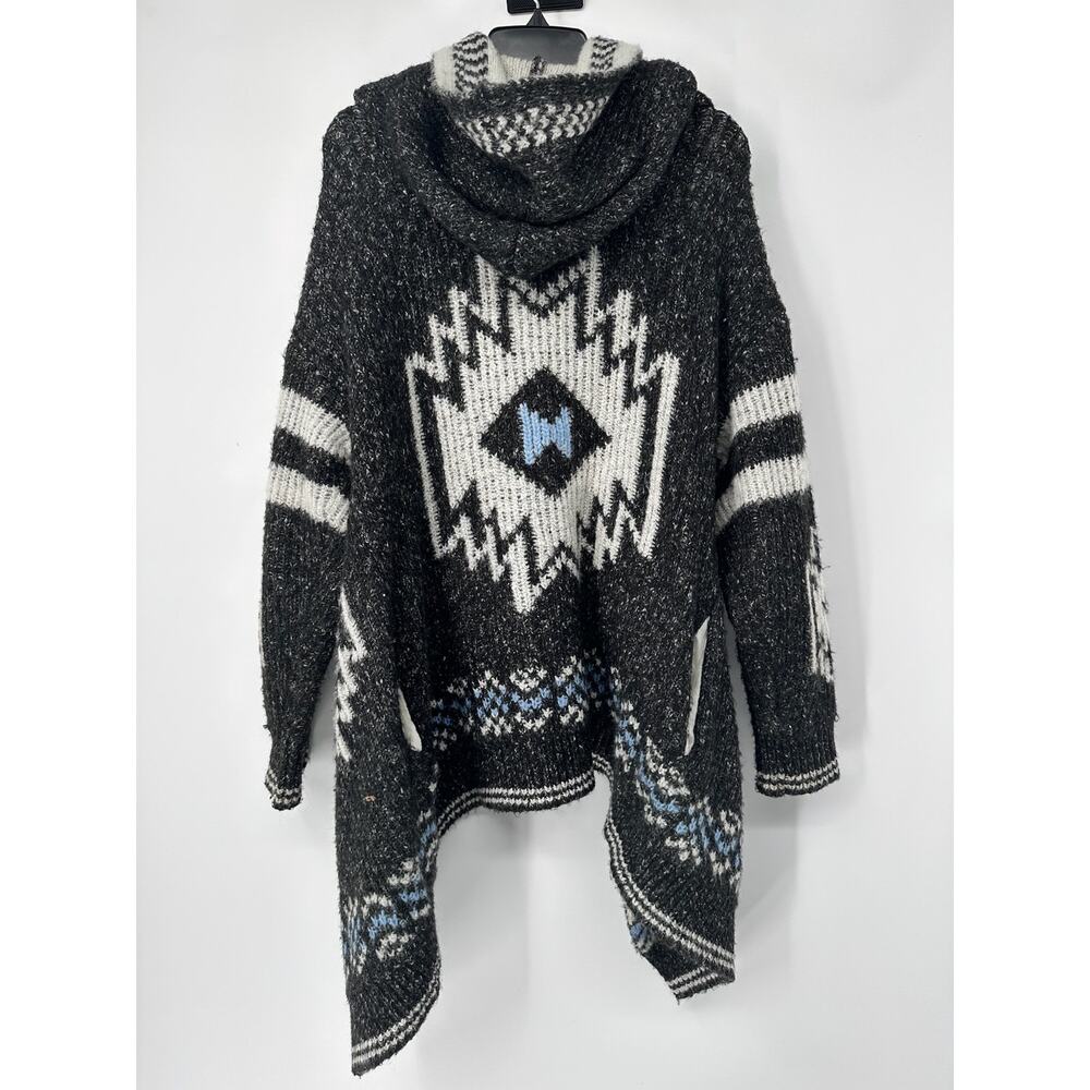 Anthropologie Sweater with ornament Size L